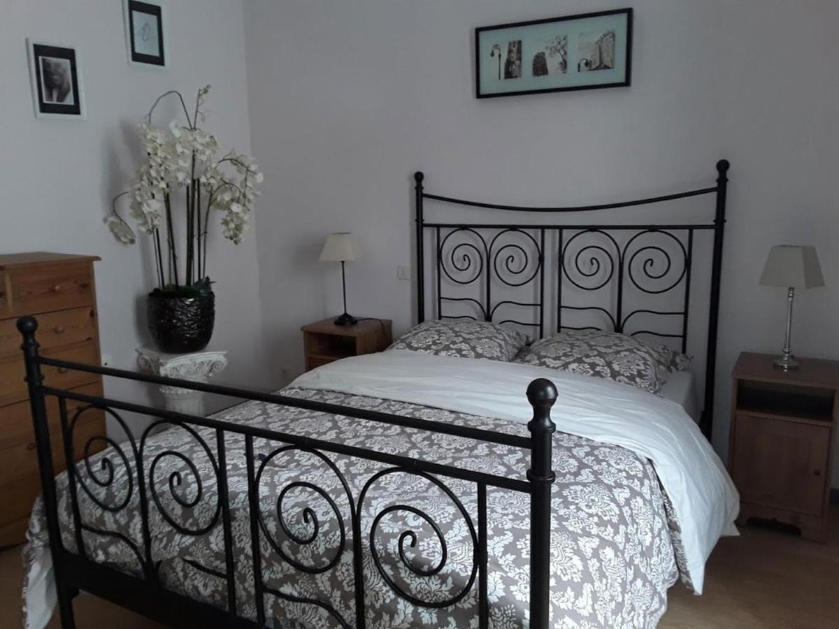 Le Chat Botte - Vankantiehuis In Languedoc-Roussillion Bed & Breakfast Routier Eksteriør bilde
