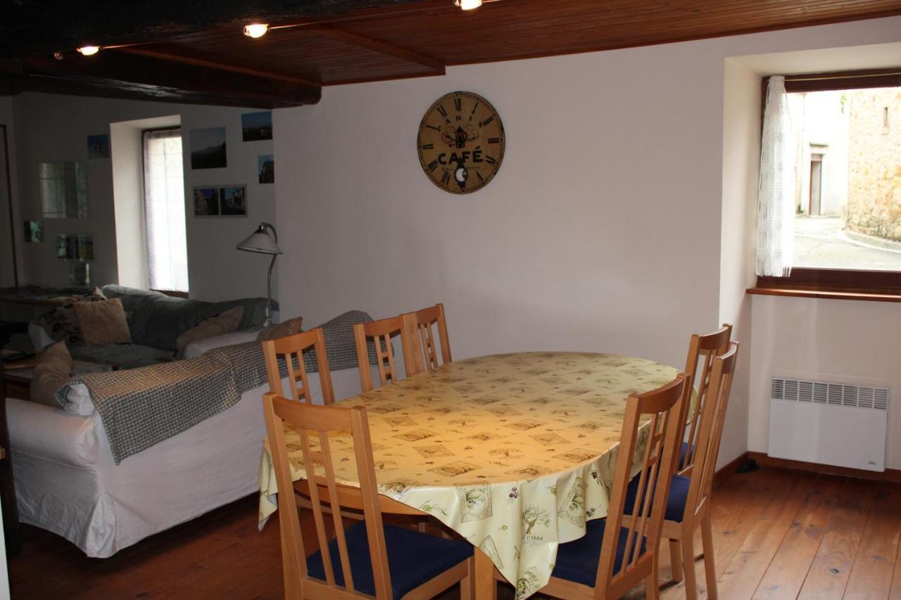 Le Chat Botte - Vankantiehuis In Languedoc-Roussillion Bed & Breakfast Routier Eksteriør bilde
